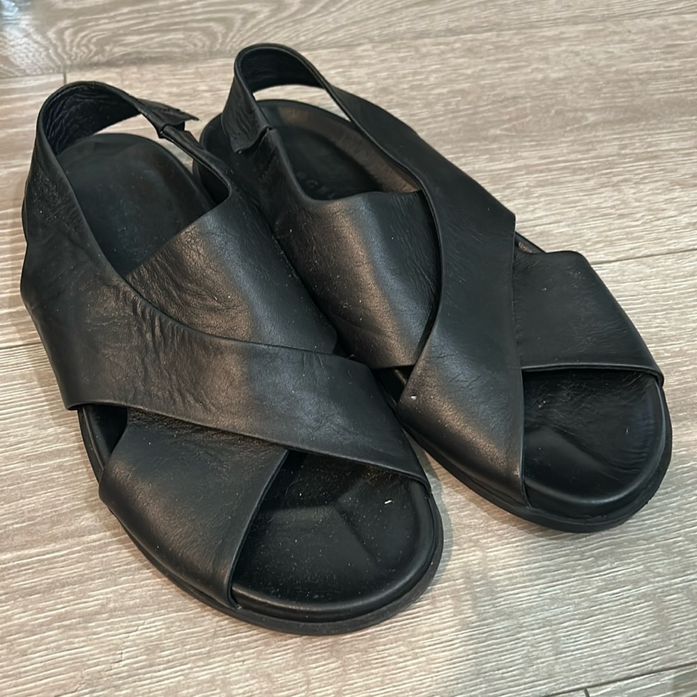 MARCELLA BLACK LEATHER SANDALS